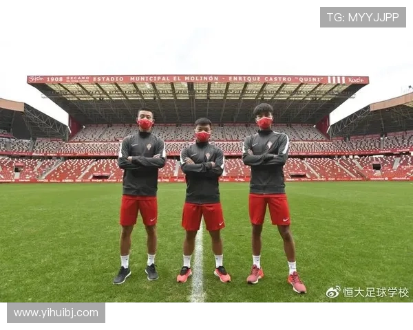 围绕足球明星展现绿茵传奇与激情岁月的非凡成长与荣耀征程故事